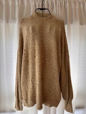 Chico's Fuzzy Mock Neck Leopard Print  Tunic Sweater in Camel Size 2